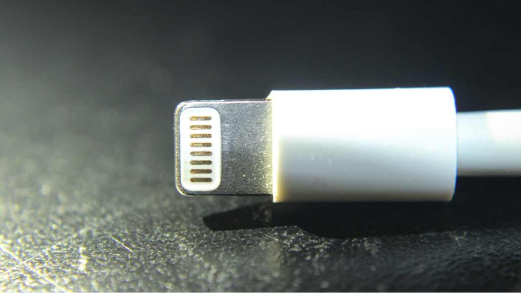 Choosing the Perfect iPhone Cable